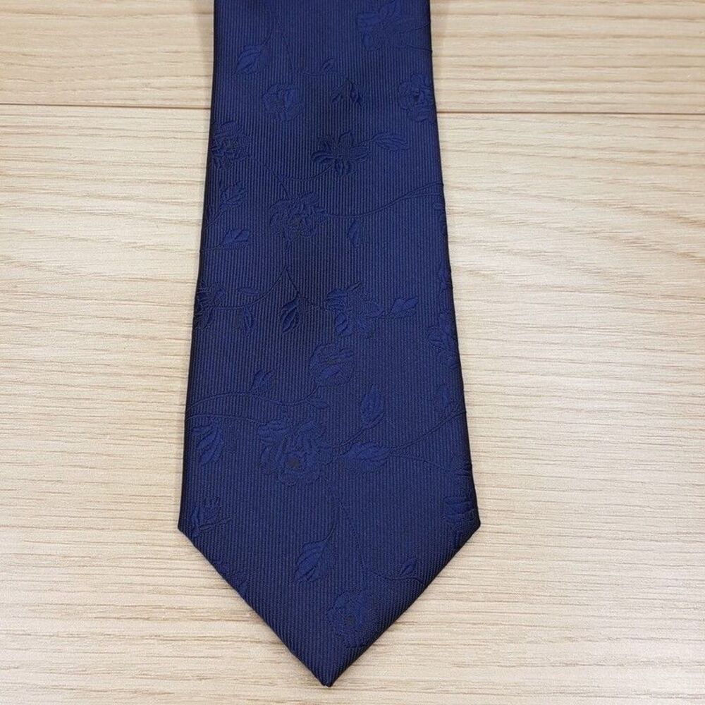 BAR III Mens Neck Tie Solid Blue Floral Brocade Modern Slim Necktie